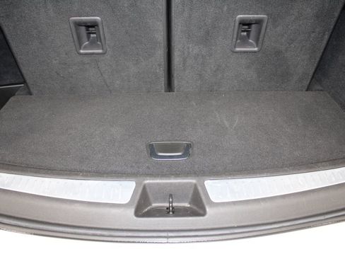 Used 2024 Cadillac XT6 Premium Luxury image 17