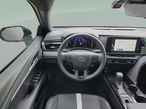 Certified 2025 Toyota Camry SE FWD image 22