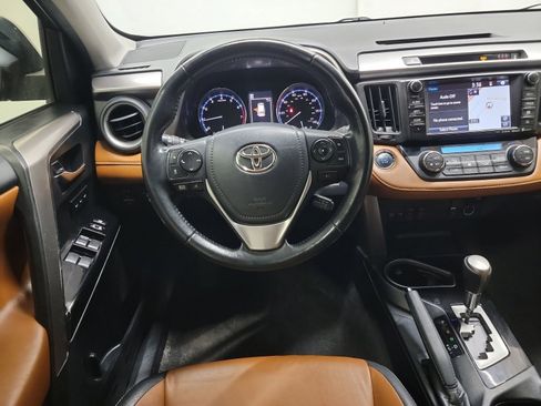 Used 2018 Toyota RAV4 Limited image 23