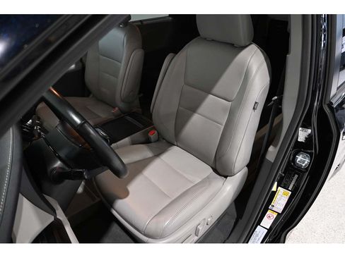 Used 2019 Toyota Sienna XLE FWD image 14