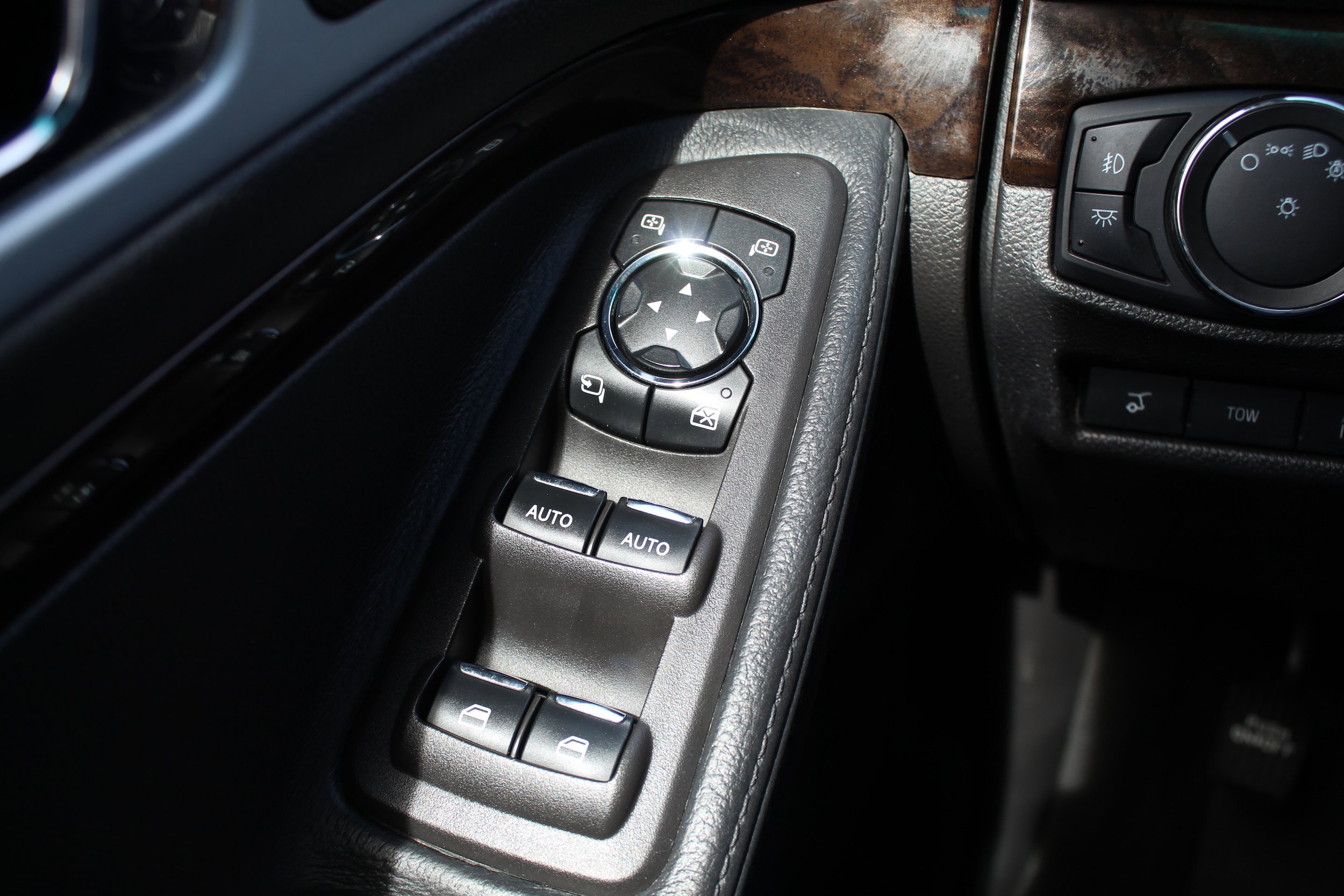 Used 2013 Ford Explorer Limited AWD/4WD image 31