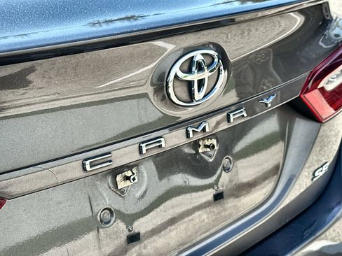 Used 2021 Toyota Camry SE image 15