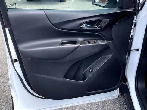 Used 2023 Chevrolet Equinox LT image 9