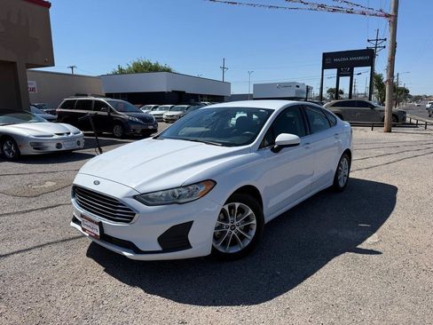Used 2020 Ford Fusion SE FWD image 1