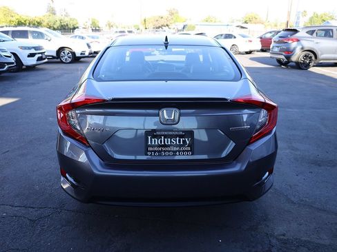 Used 2016 Honda Civic Touring image 5