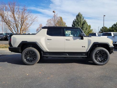 New 2026 GMC Hummer EV 4x4 Crew Cab w/ LPO, Dark Essentials Package image 2