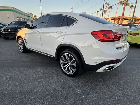 Used 2016 BMW X6 xDrive50i w/ Executive Package AWD/4WD image 4