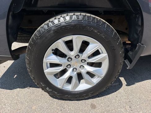 Used 2022 Chevrolet Silverado 1500 Custom AWD/4WD image 30