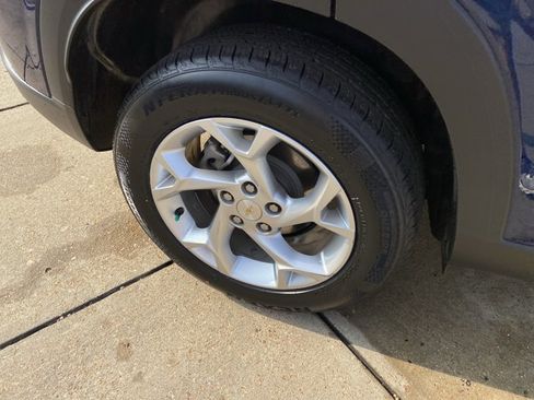 Used 2024 Chevrolet Trax LS w/ LS Convenience Package image 30