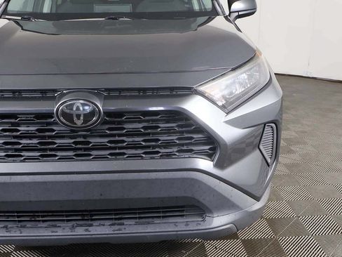 Used 2020 Toyota RAV4 LE FWD image 11
