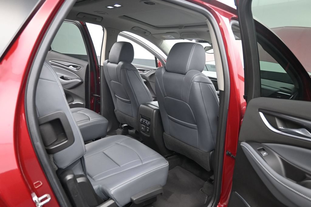 Used 2018 Buick Enclave Premium w/ LPO, Hit The Road Package FWD image 31