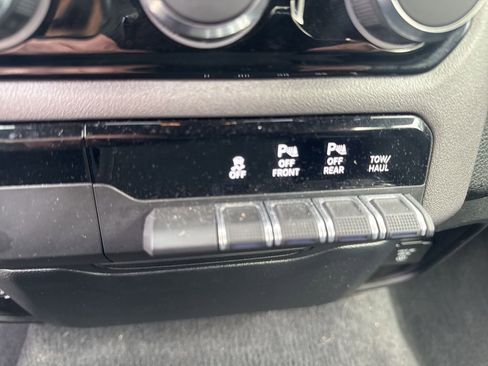 Used 2025 RAM 1500 Big Horn image 17