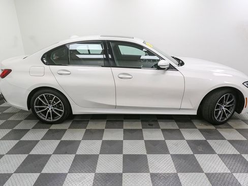 Used 2022 BMW 330i xDrive 330i xDrive w/ Convenience Package image 7