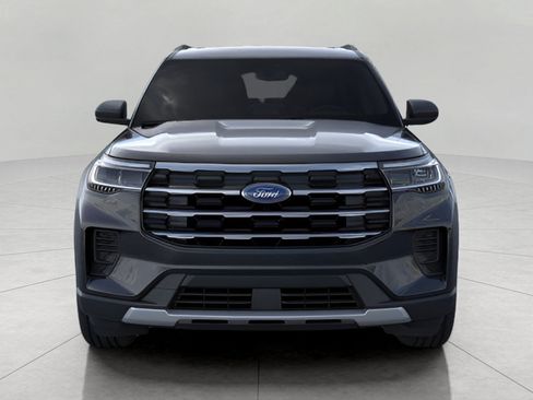 Used 2026 Ford Explorer Active AWD/4WD image 7