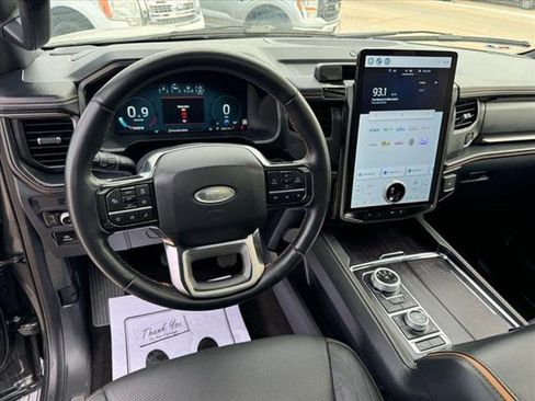 Used 2022 Ford Expedition Max Platinum AWD/4WD image 5