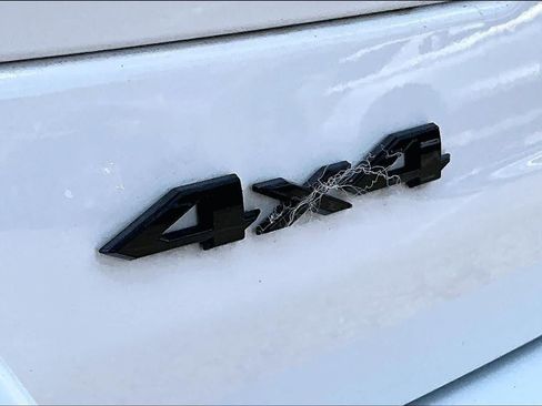 Used 2023 Jeep Grand Cherokee Altitude AWD/4WD image 10