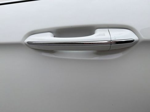 Used 2020 Ford Edge Titanium w/ Equipment Group 301A image 13