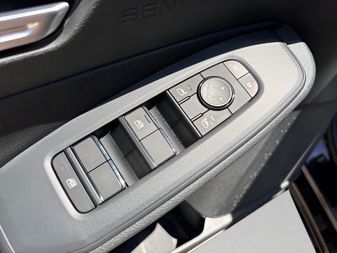 New 2026 Nissan Sentra SV w/ SV Convenience Package FWD image 10