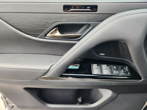 Used 2023 Lexus LX 600 4WD w/ Appearance Package image 29