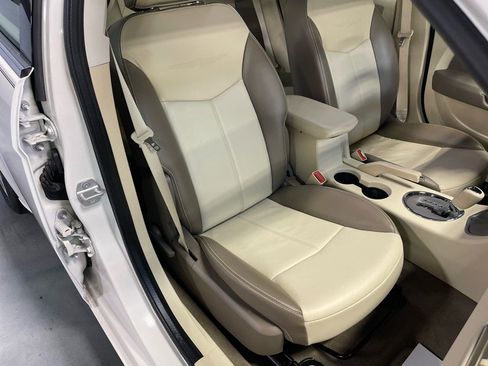 Used 2008 Chrysler Sebring Limited image 39