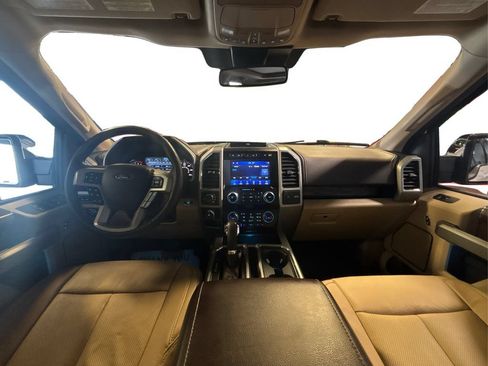 Used 2019 Ford F150 Lariat w/ Equipment Group 502A Luxury AWD/4WD image 32