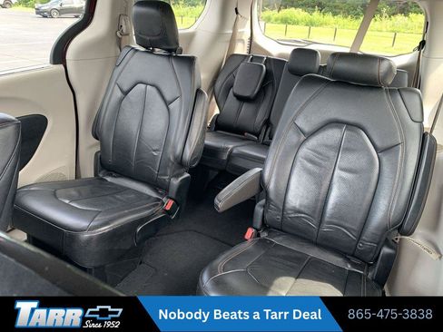 Used 2017 Chrysler Pacifica Touring-L Plus FWD image 24