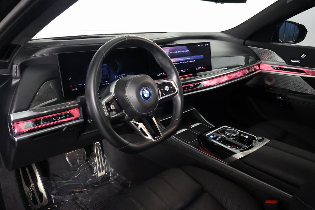 Certified 2023 BMW i7 xDrive60 AWD/4WD image 7