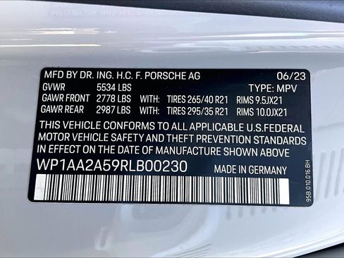 Used 2024 Porsche Macan image 34