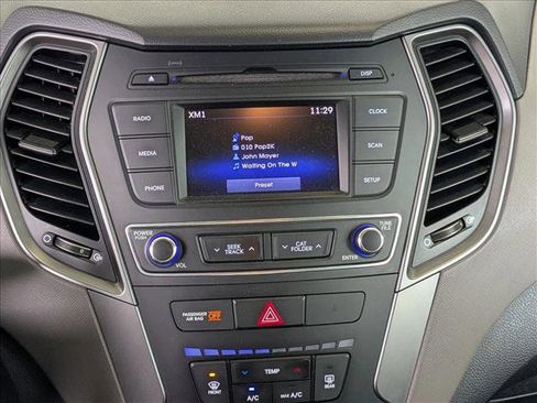 Used 2017 Hyundai Santa Fe Sport image 13