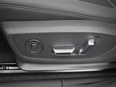 New 2026 Audi Q3 quattro 2.0T AWD/4WD image 8