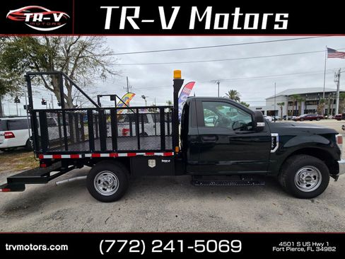 Used 2022 Ford F250 XL w/ Power Equipment Group RWD image 4