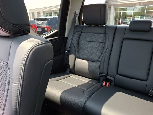 Used 2023 Toyota Tundra Limited AWD/4WD image 17