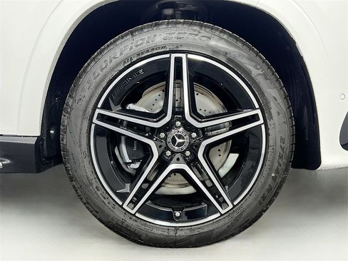 New 2025 Mercedes-Benz GLS 450 4MATIC image 35