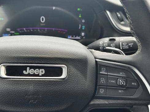 Certified 2024 Jeep Grand Cherokee Limited 4xe AWD/4WD image 28