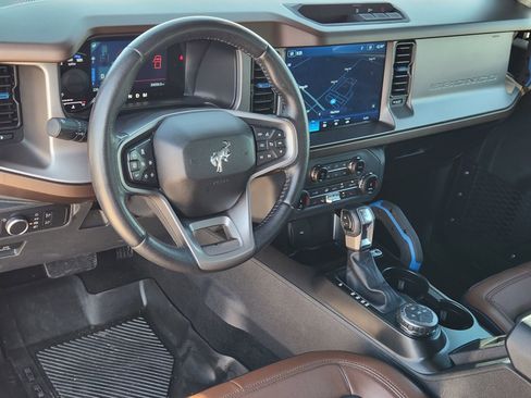 Used 2022 Ford Bronco Outer Banks image 29