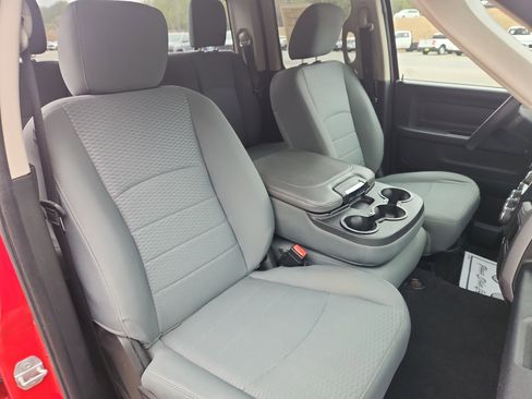 Used 2016 RAM 1500 Express image 32