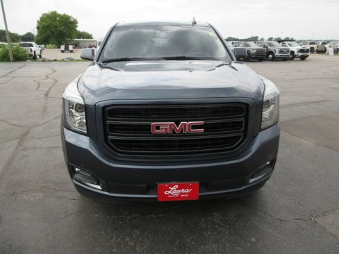 Used 2019 GMC Yukon XL SLT w/ Graphite Performance Edition AWD/4WD image 11