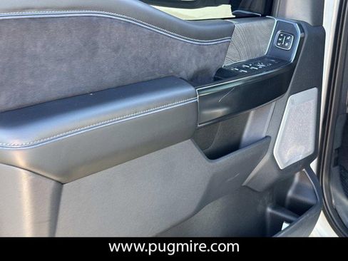 Used 2025 Ford F250 Platinum image 10