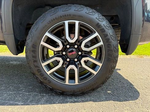 Used 2022 GMC Sierra 1500 AT4 image 14