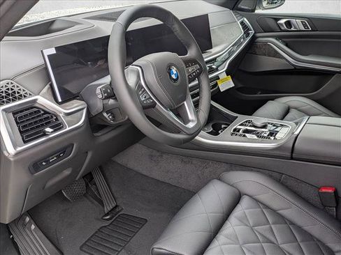 New 2026 BMW X5 xDrive40i w/ Climate Comfort Package image 3