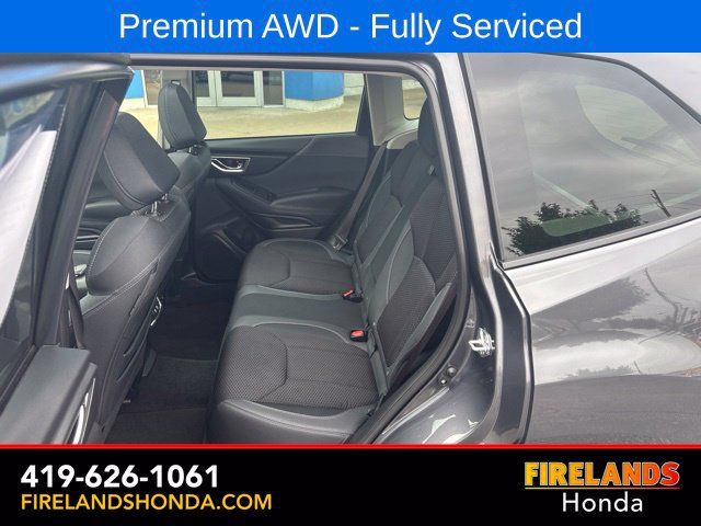 Used 2024 Subaru Forester Premium AWD/4WD image 10