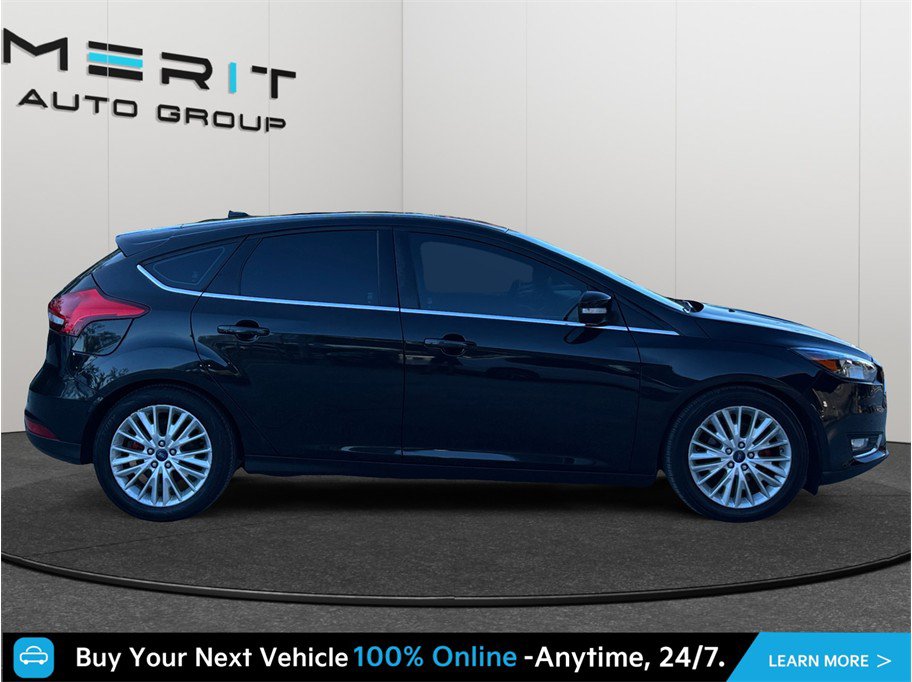 Used 2015 Ford Focus Titanium w/ Titanium Cold Weather Package FWD image 10
