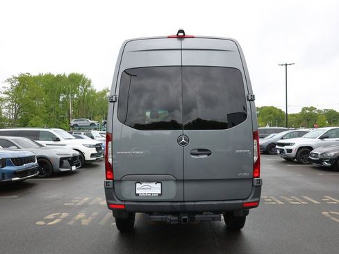 Used 2023 Mercedes-Benz Sprinter 2500 image 4
