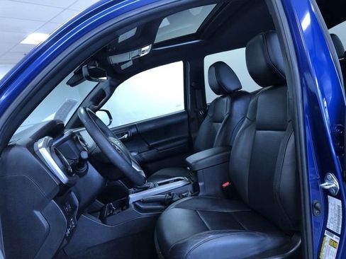 Certified 2022 Toyota Tacoma Limited image 12