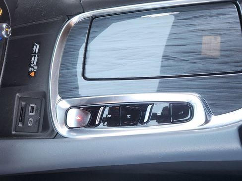 Used 2022 Buick Enclave Essence w/ Experience Buick Package image 23