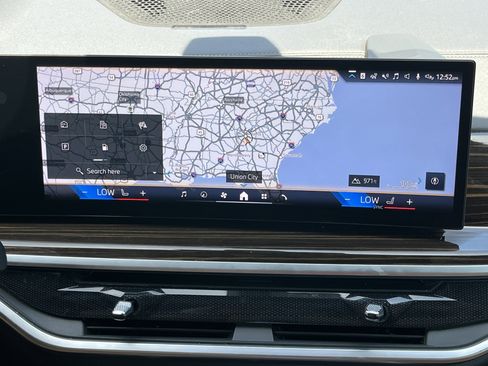 Used 2024 BMW X5 sDrive40i w/ Premium Package image 5