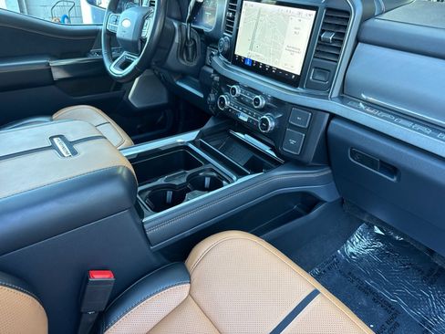 Used 2024 Ford F250 Platinum w/ FX4 Off-Road Package AWD/4WD image 15