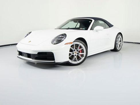 Certified 2025 Porsche 911 Carrera RWD image 6