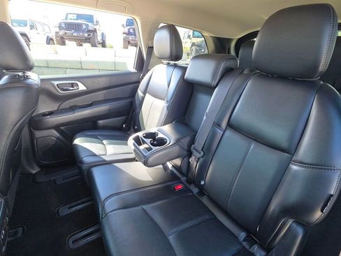 Used 2020 Nissan Pathfinder SL AWD/4WD image 17