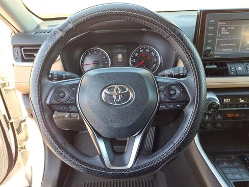 Used 2021 Toyota RAV4 XLE Premium AWD/4WD image 22